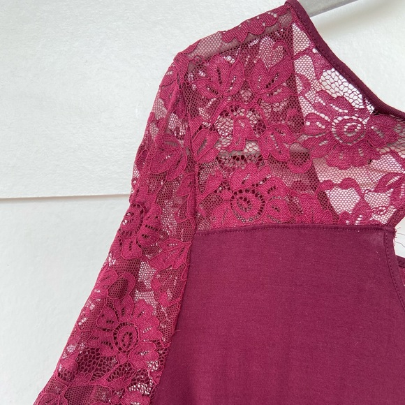 Torrid Lace Inset Bell Sleeve Top 3X Maroon - Picture 7 of 9